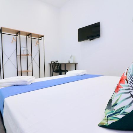 Airport Guest Houses Naples Exterior photo