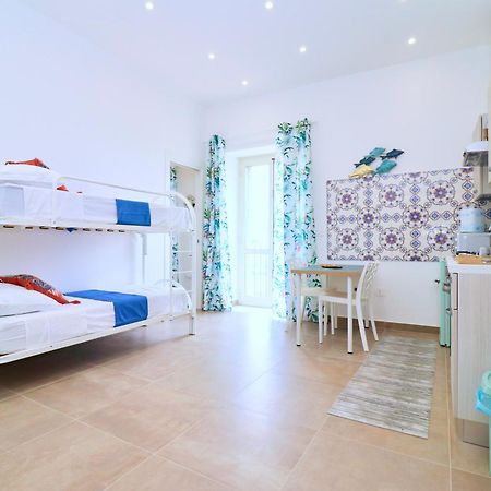 Airport Guest Houses Naples Exterior photo