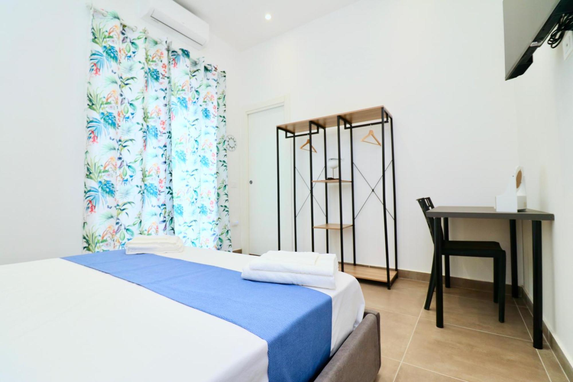 Airport Guest Houses Naples Exterior photo